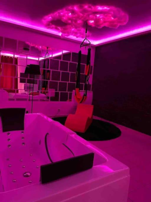 Ferienwohnung Jeu De Regards - Jacuzzi/Balneo Courcouronnes Exterior foto