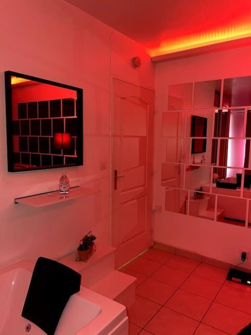 Ferienwohnung Jeu De Regards - Jacuzzi/Balneo Courcouronnes Exterior foto