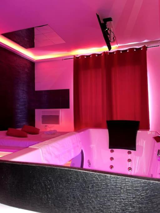 Ferienwohnung Jeu De Regards - Jacuzzi/Balneo Courcouronnes Exterior foto